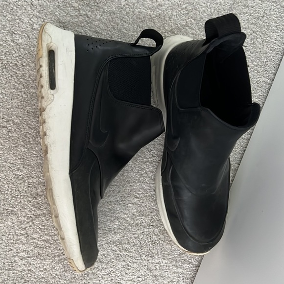 Nike Air Boot runner. Size 8.5 - Picture 2 of 7